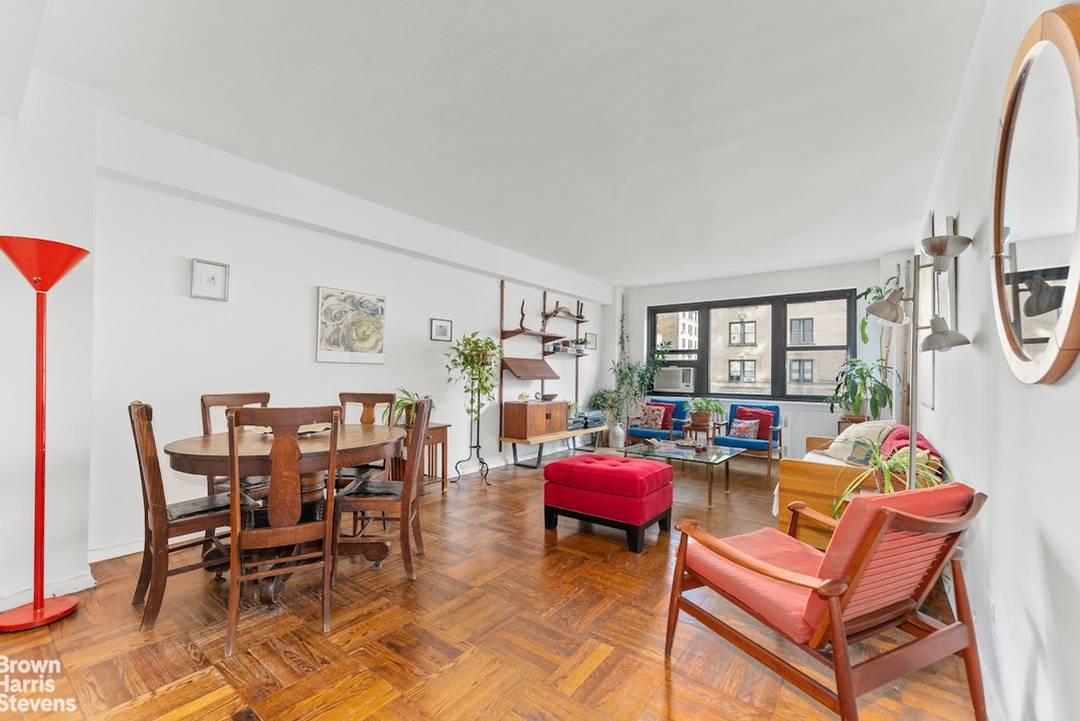 Bright, Corner Two Bed One Bath Basking in eastern and southern light, this spacious two bedroom one bathroom home offers attractive city views and cheerful bright light all day.
