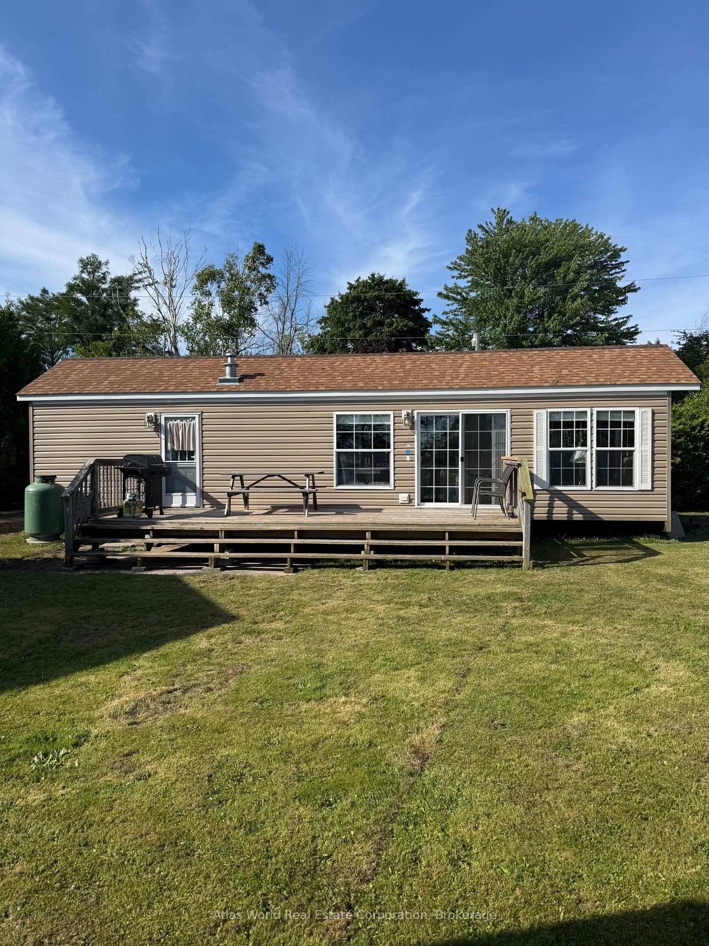 Monthly commercial short term rental ; stays are 30 less a day