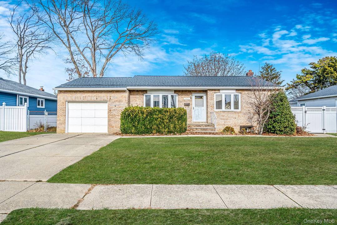 Welcome to 171 N Oak Street in Massapequa Park located in a desirable neighborhood, this home offers great potential for a buyer ready to make it their own.
