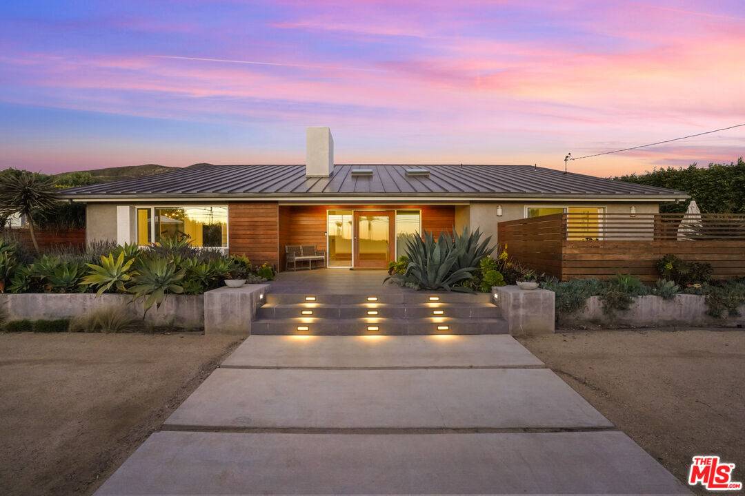 30479   Morning View Dr 4BR Malibu La