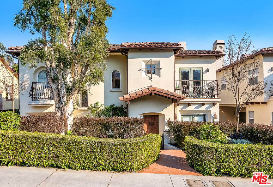 934   Hilldale Ave 3BR Sunset Strip La
