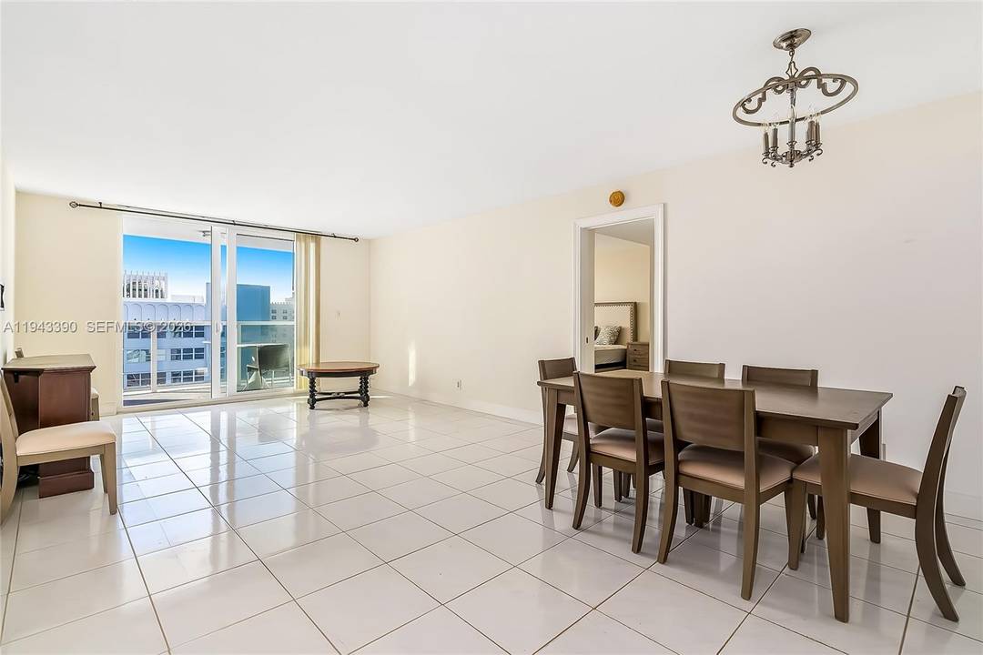 Imagine the perfect life on the Atlantic coast in Hallandale Beach !