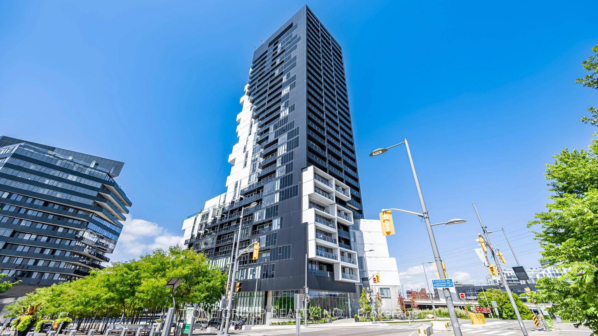 Welcome to River City 3, an architectural masterpiece by Saucier Perrotte, where Bayview meets Queen !