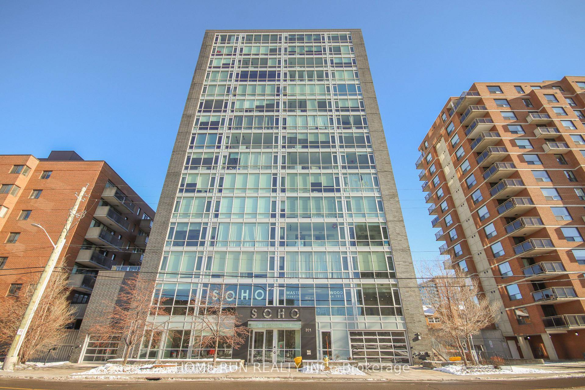 Stylish 1 bedroom 1 bathroom condo in hotel inspired Soho Parkdale, located in sought after Mechanicsville Westboro area near downtown Ottawa.