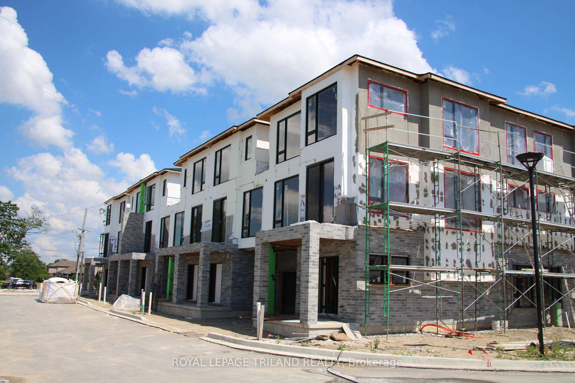 MODEL HOME OPEN ! WELCOME HOME TO WHITEROCK PROMENADE, LONDON'S NEWEST LUXURY ENCLAVE OF AFFORDABLE TOWNHOMES.