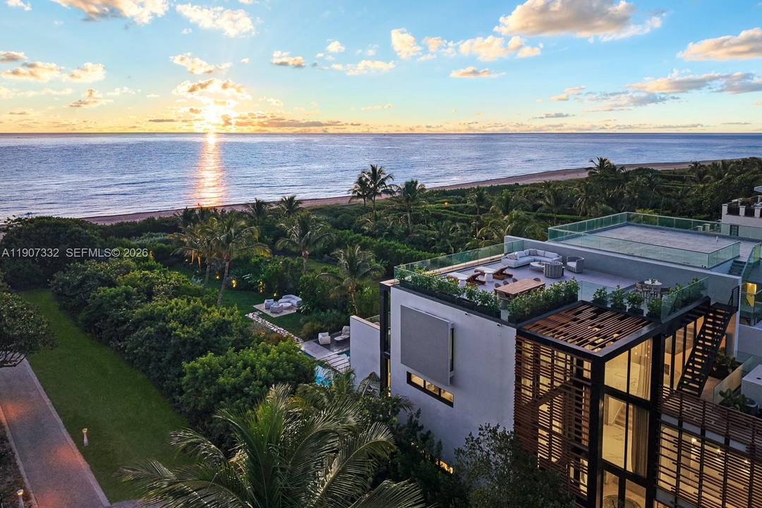 Introducing Co te de Mar, an icon on the beach.