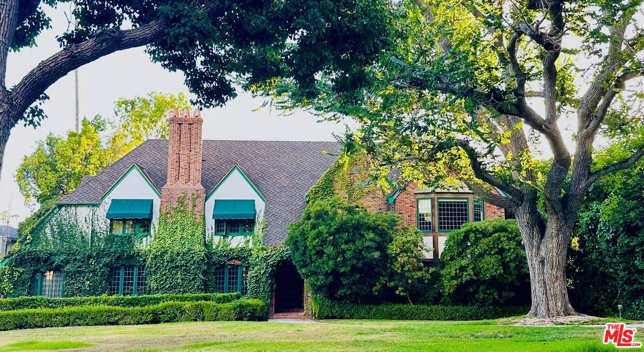 719 N Maple Dr 6BR Beverly Hills Post Office | B.H.P.O. La