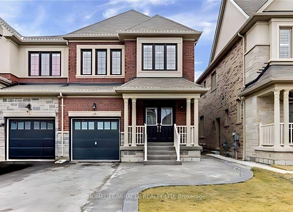 For Lease 10 Andretti Crescent, Brampton Credit Valley Welcome to this spacious and well maintained 4 bedroom, 4 bathroom semi detached home located in the highly desirable Credit Valley community.