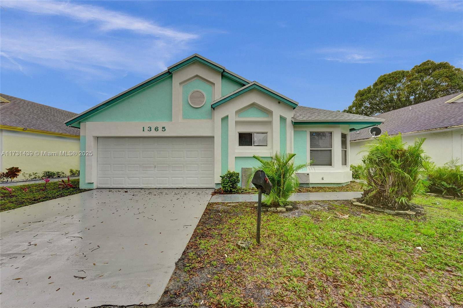 Welcome home ! Step into this cozy split floor plan waterfront home that has 3 full bedrooms and 2 full bathrooms and a brand new roof.