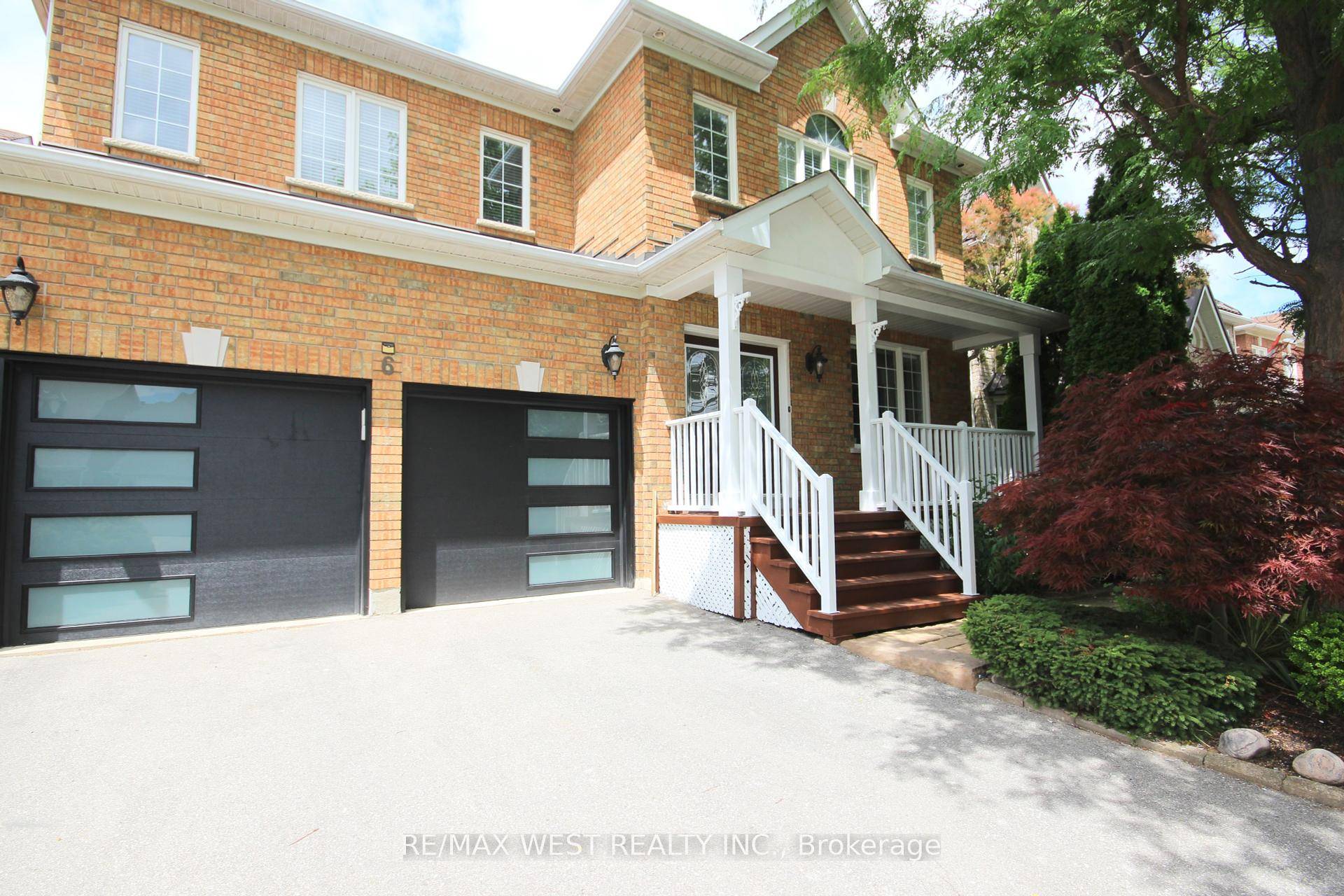Enjoy a well layout home with on open concept main floor with nine feet ceiling amp ; Tall windows.