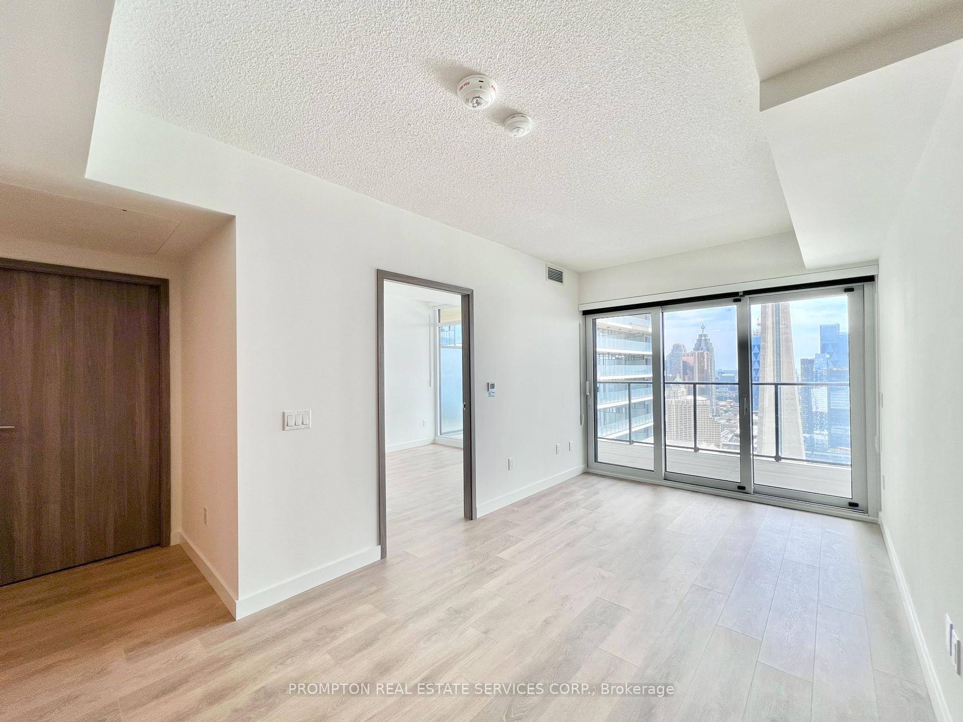 Spectacular 50th Floor One Bedroom Condo with Iconic CN Tower amp ; Lake Ontario Views at Concord Canada House !