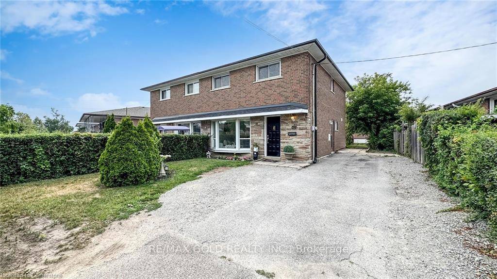 Perfect 2 Storey Home for Families !