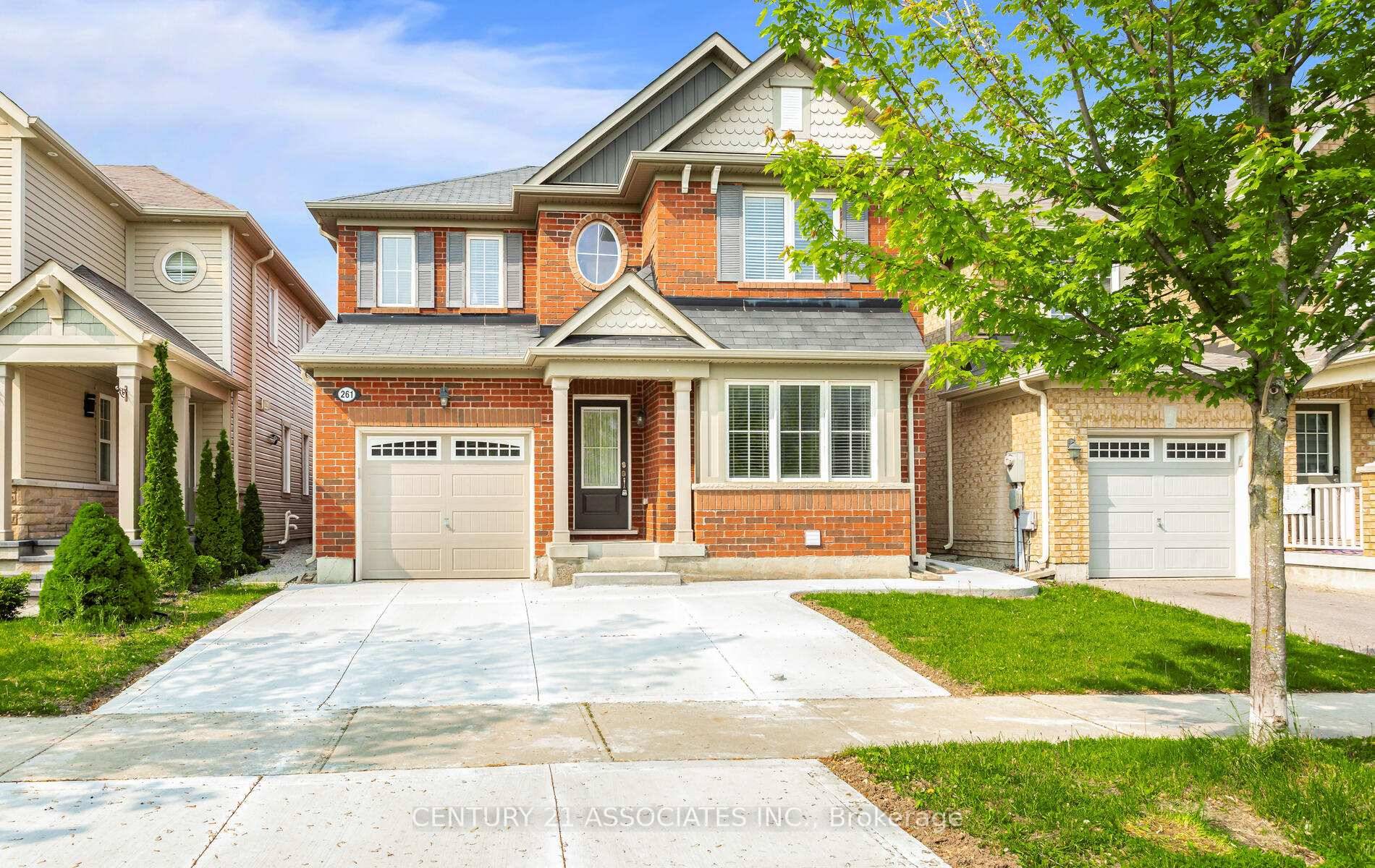 Detached 4 bedroom, 3 washroom home in Milton Upper Level Only.