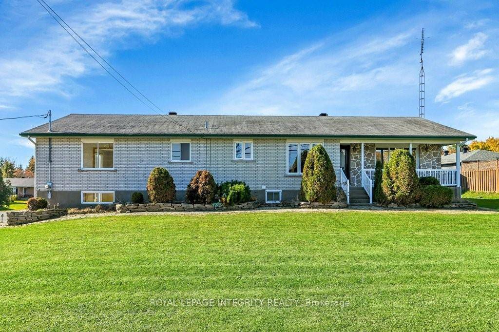 Flooring Mixed, Discover one of Green Valley s most iconic properties.