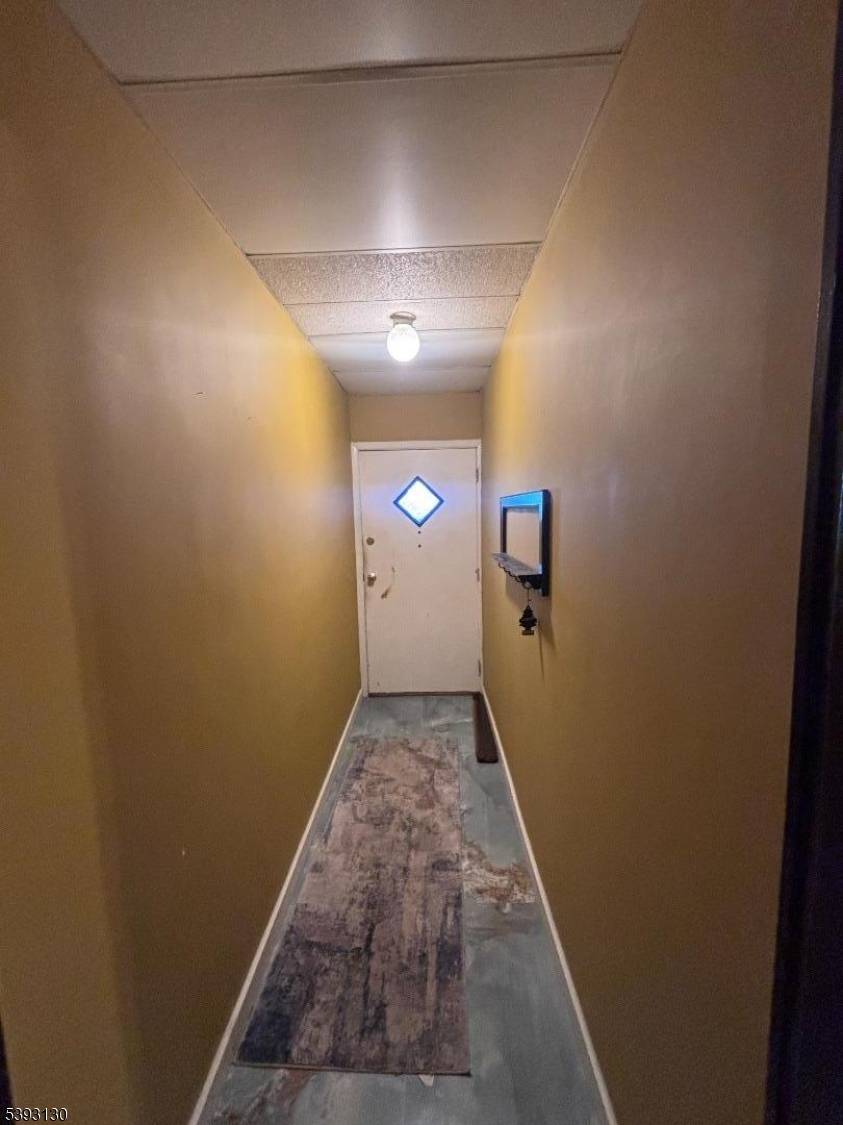 Welcome to this charming Cape Cod style single family house !