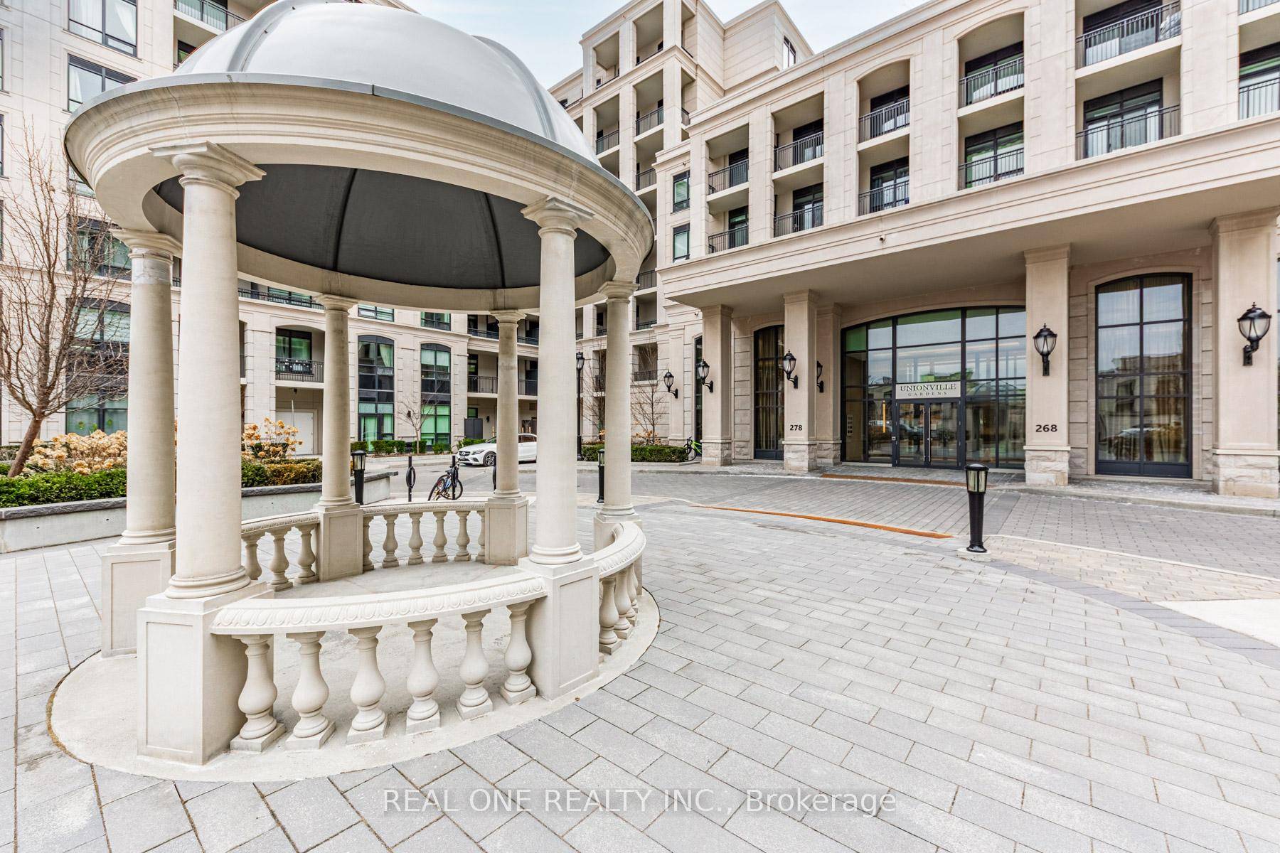 Upscale Residence nestled in the esteemed Unionville at North of Hwy7 amp ; Birchmount !