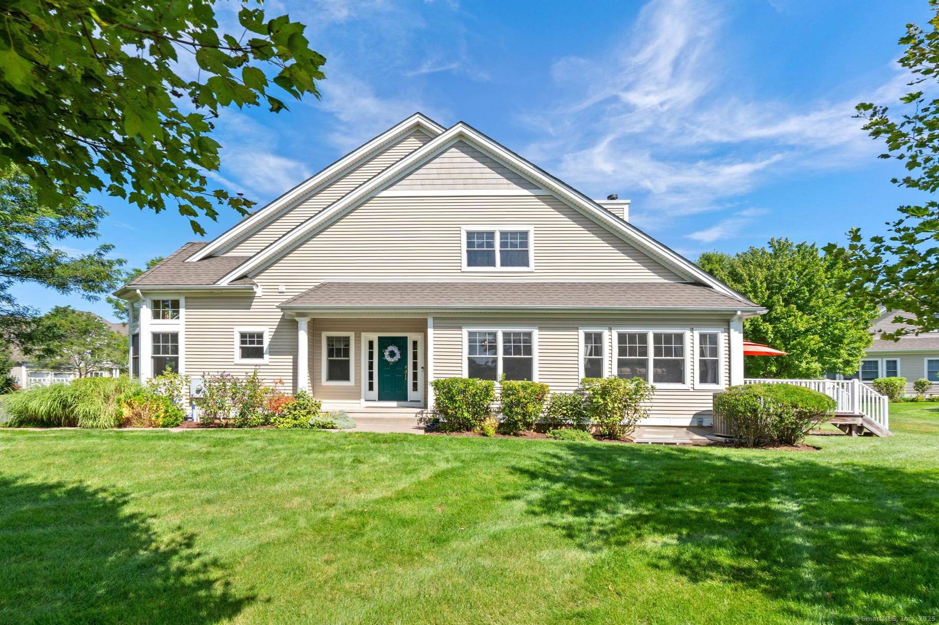 Sunny, west facing, Glen Eagle model townhome at Gillette Ridge, one of the area's premier residential communities.
