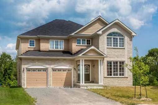 lower level Stunning 3 Bedrooms with 4 Pce Ensuite Washroom, On A Quiet Court End Unit Located In Heart Of Oshawa.