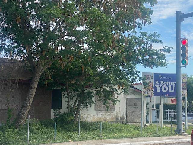 PRINCE CHARLES DRIVE Land New-Providence