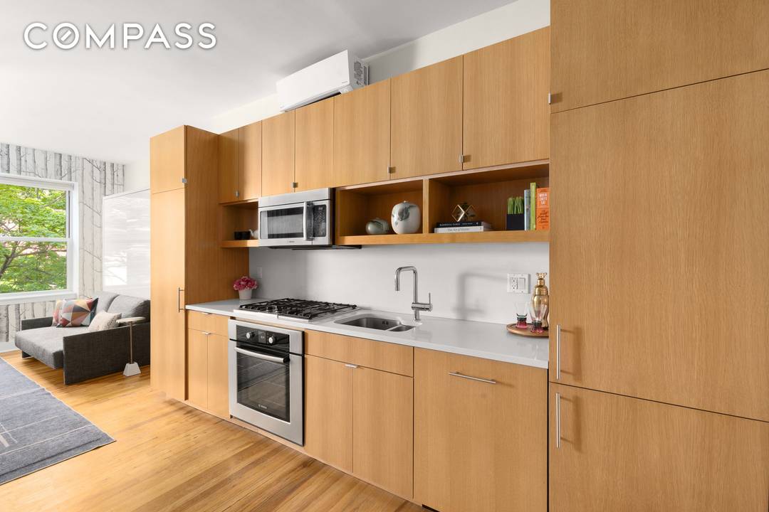 Located on one of Chelsea s most picturesque tree lined brownstone blocks, Residence 4R at 421 West 22nd Street is a thoughtfully renovated loft like studio that blends classic prewar ...