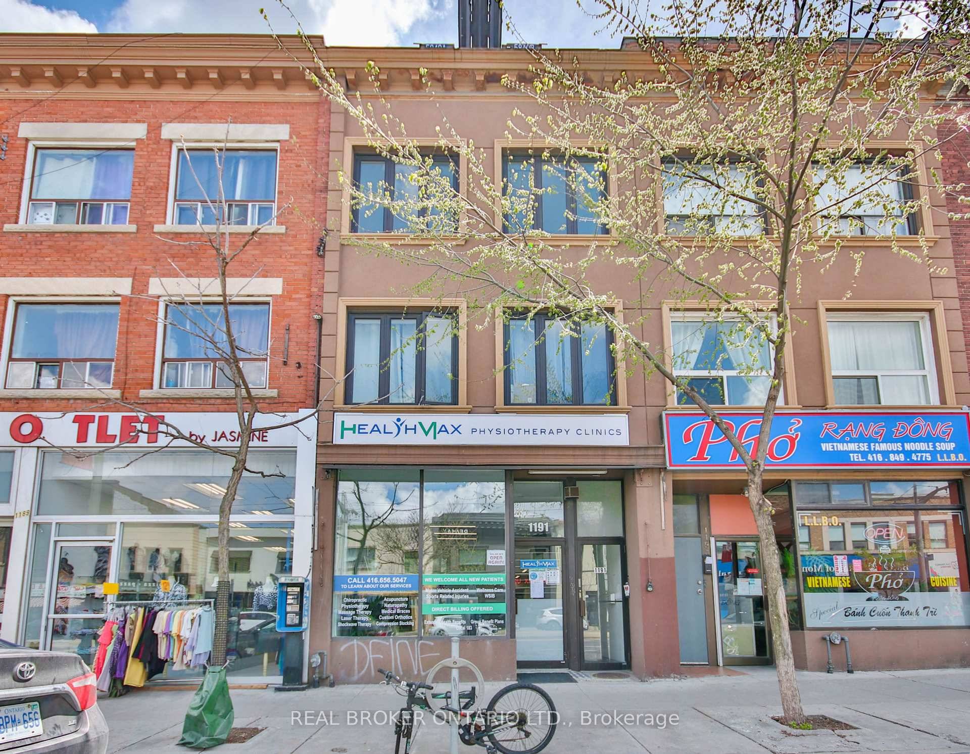 Welcome to your stylish new address at St Clair amp ; Dufferin !