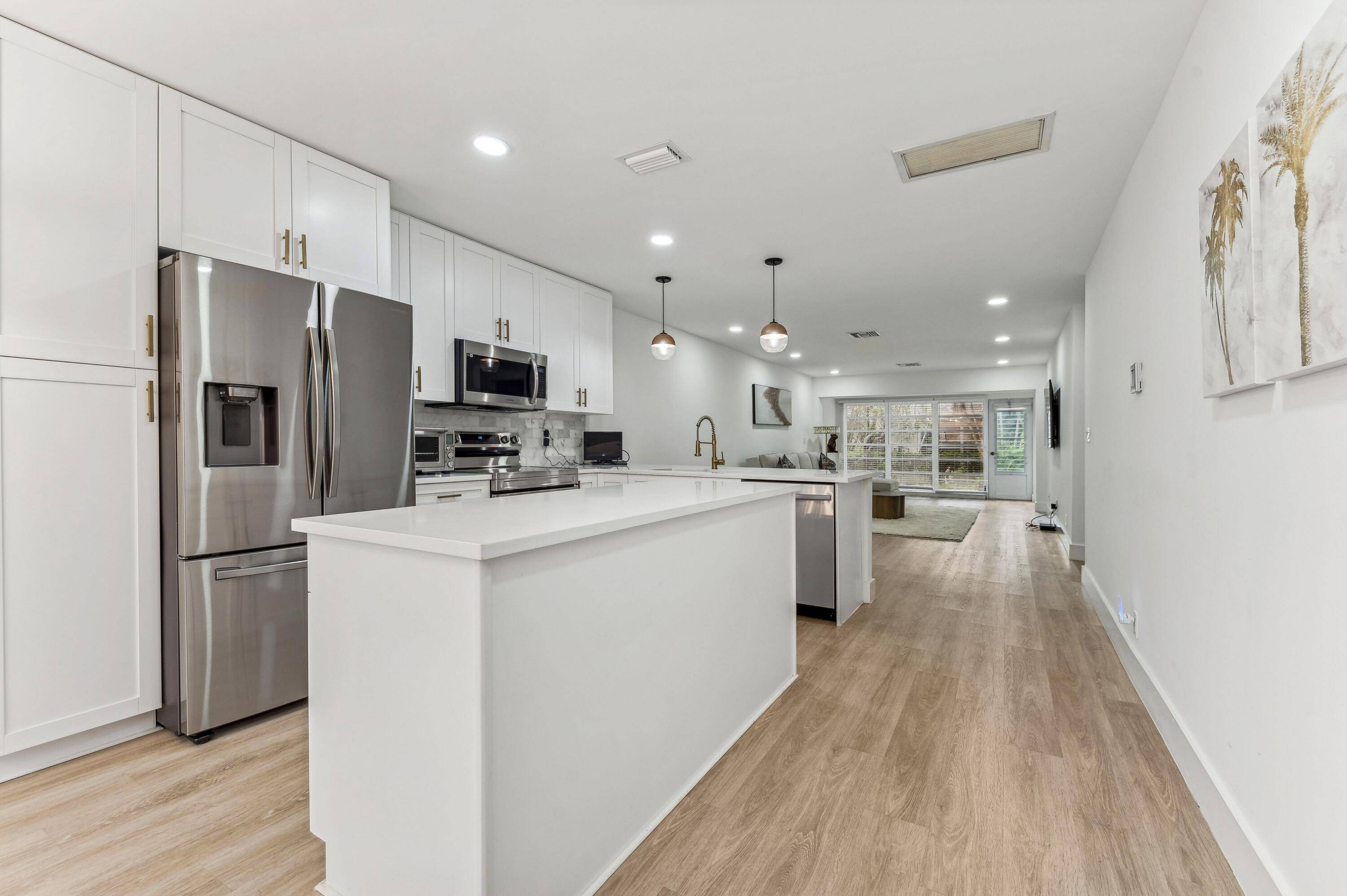 Contemporary and beautifully renovated, this well located and spacious 2 bedroom and 2 bath at Palm Greens is a must see !
