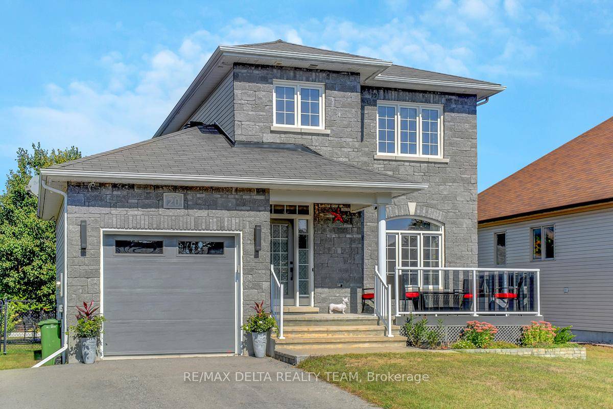 This home is a 10 on 10 !