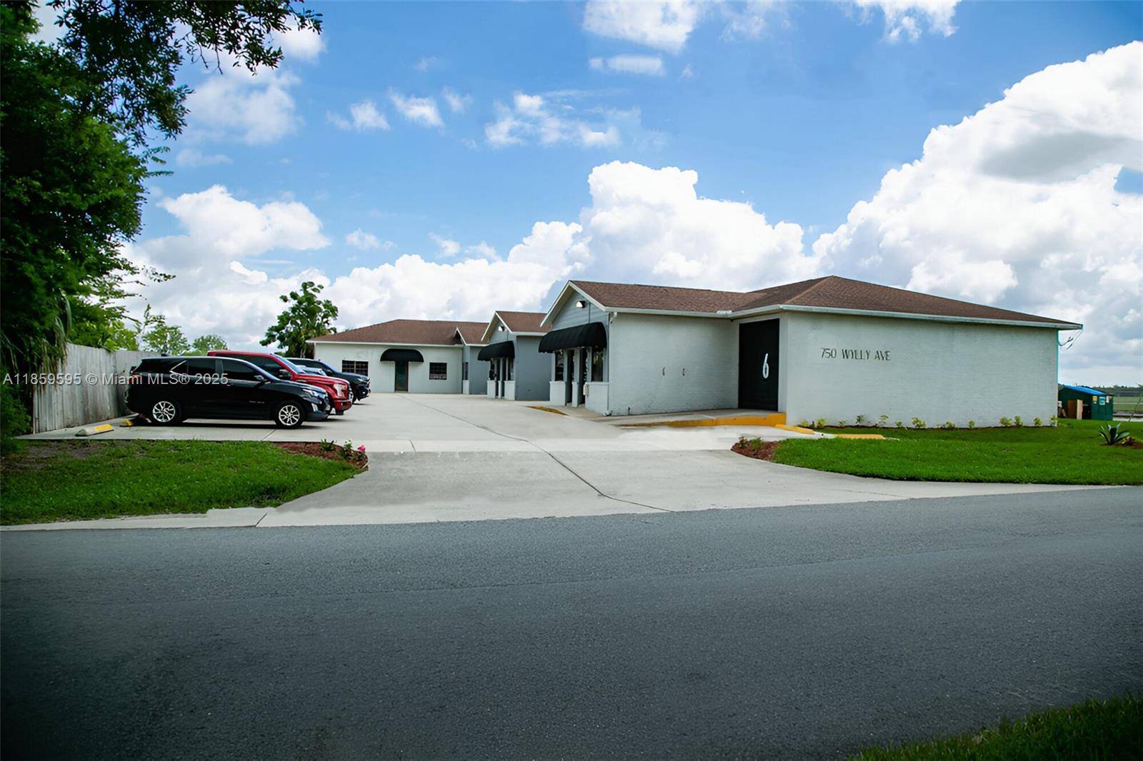 750 Wylly Avenue is a fully occupied 9, 314 SF small bay industrial property located directly across from Orlando Sanford International Airport SFB.