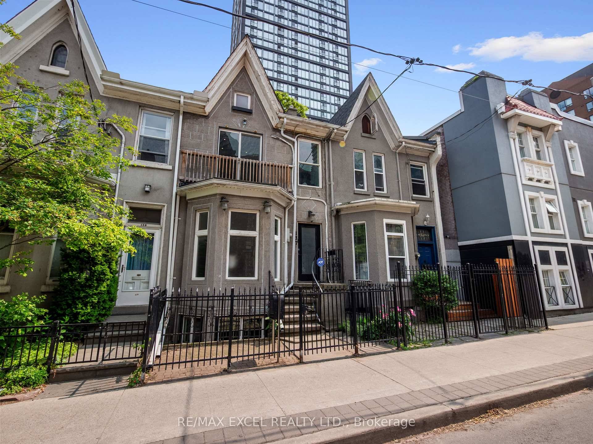Located just steps from Toronto Metropolitan University, Allan Gardens, public transit, and the downtown core, this well maintained property offers an unbeatable location.
