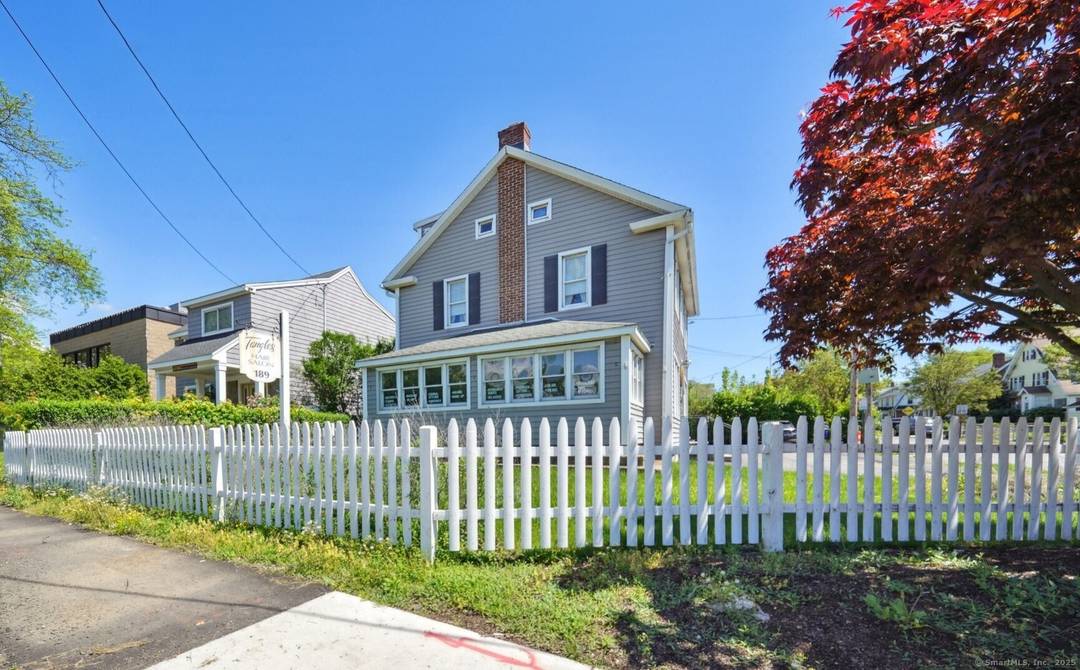 Incredible opportunity to operate a working salon or utilize for other professional retail use in highly desirable East Norwalk, 200 yards from exit 16 and walking distance to Train station, ...