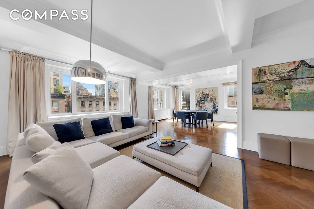 Step into timeless elegance and luxury at 530 Park Avenue, Unit 17A an extraordinary corner residence that redefines sophisticated city living.