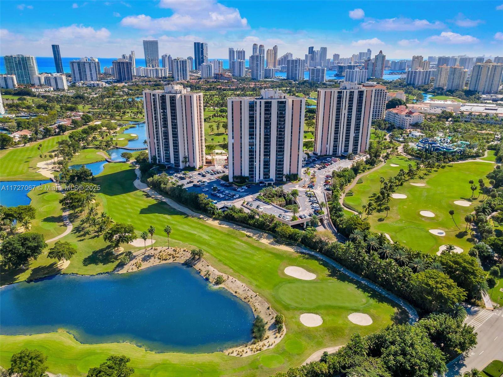 Live Like You re on Vacation Year Round in this 2 bed 2 bath corner unit on the 26th floor, overlooking the renowned Turnberry Golf Course and scenic exercise trail.