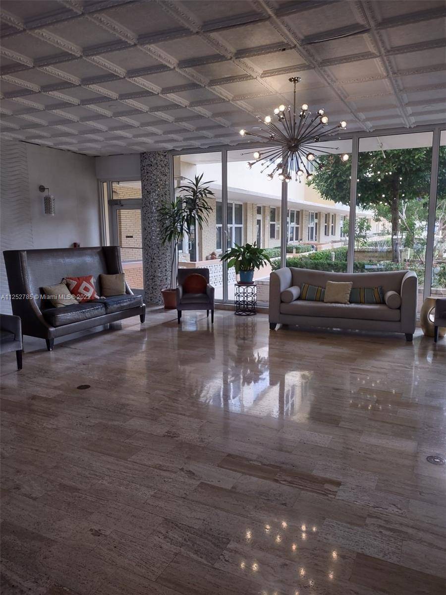 Cute pied a terre at an incredible location in Miami Beach's Millionaire's Road.