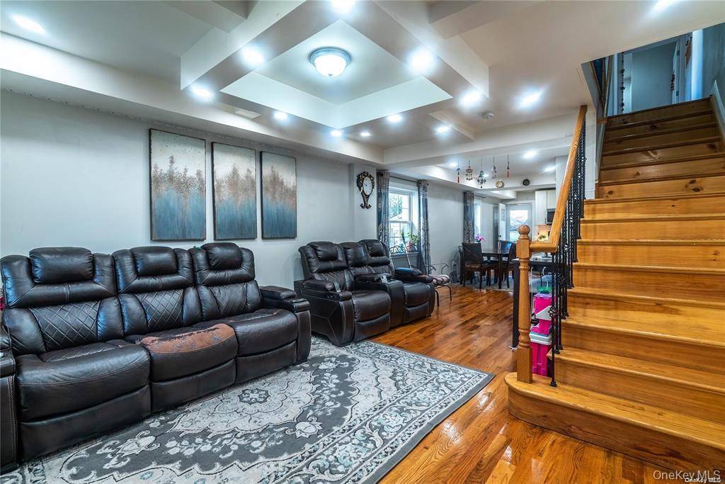 Welcome to 116 27 134th Street !