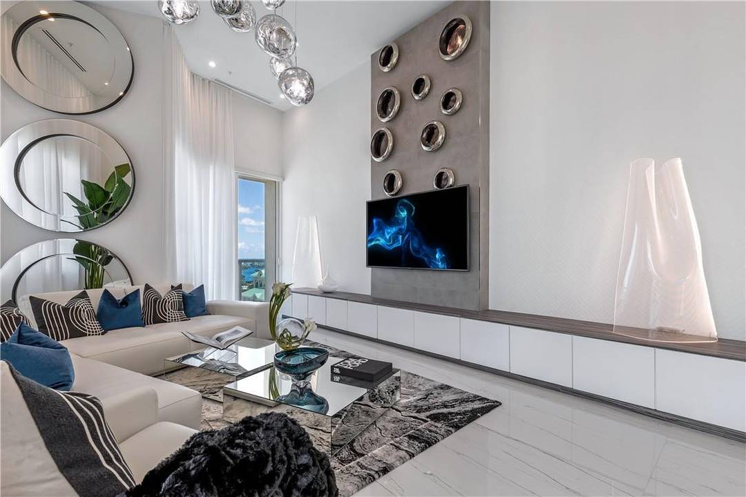 Welcome to the Grand Penthouse, one of only 3 penthouses and the largest unit in 350 Las Olas Place.