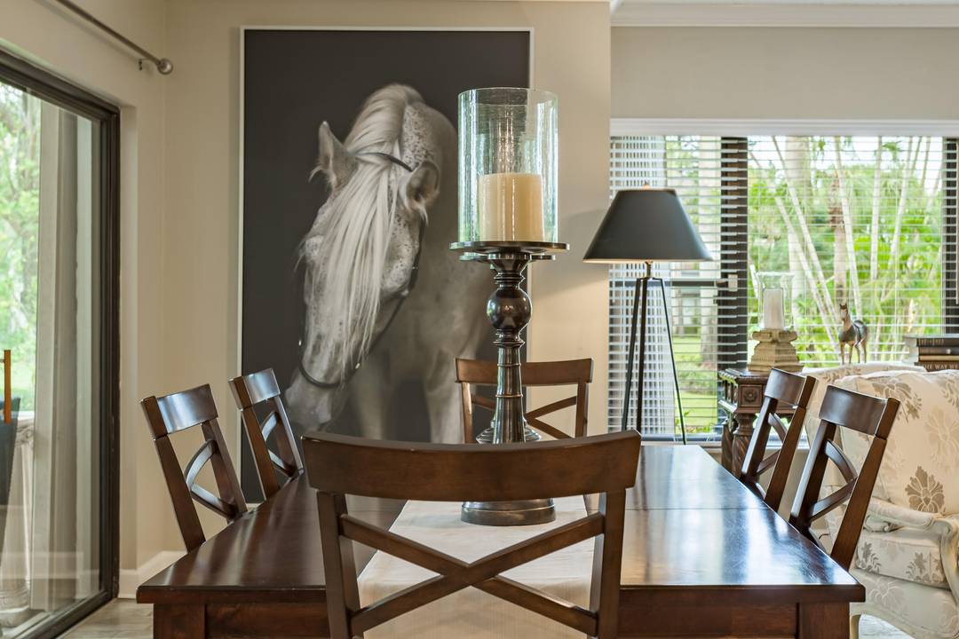 Fully furnished turn key, great location to WEF, golf cart to WEF or Global.