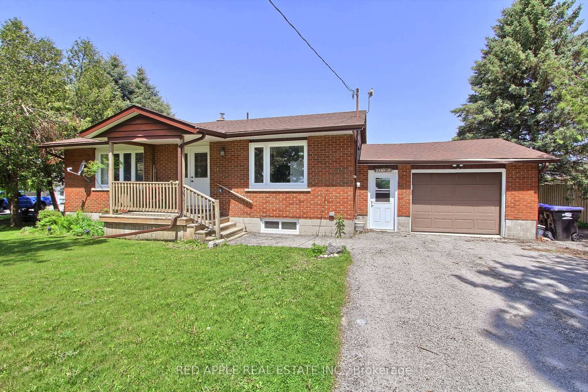 Welcome to this beautiful 2 bedroom, 1 bathroom bungalow in a quiet community of Gilford in Innisfil.