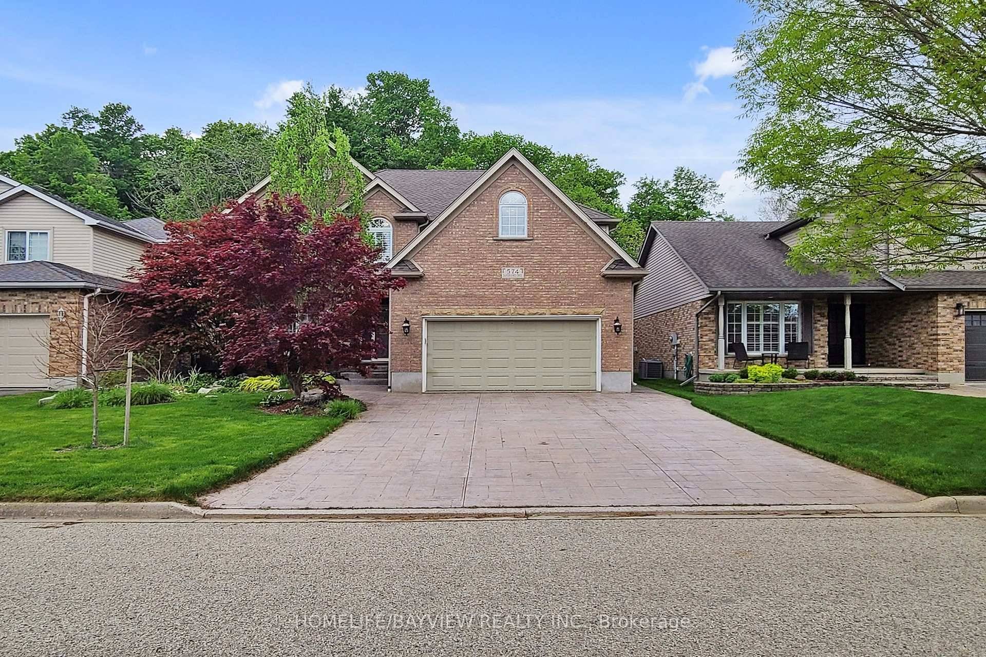 Welcome To This Gorgeous Detached Property Backs Onto Forest in Sought After Conservation Areas !