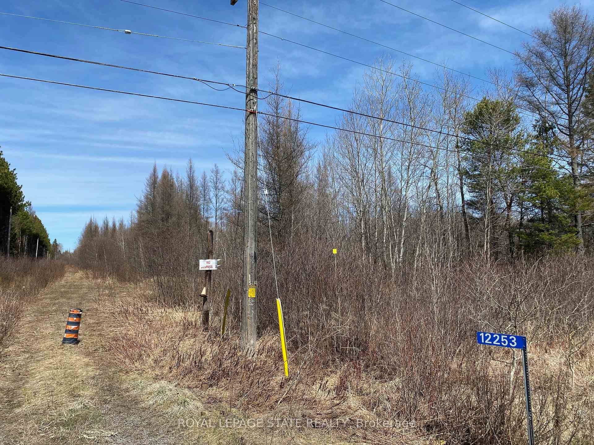 BIG 36 acres of land for sale, FREEHOLD, on Hwy17, Driveway, Hyrdro In Sturgeon Falls, West Nipissing Ontario A highly sought after area known for its natural beauty and convenient ...