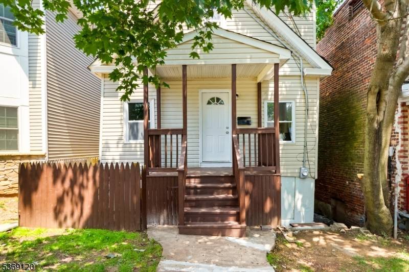 Welcome to 181 Hale Street a beautifully updated three bedroom, one bathroom residence located in the heart of New Brunswick's vibrant Feaster Park neighborhood.