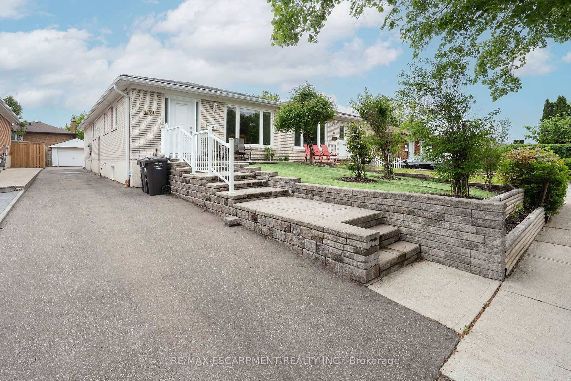 Nestled in the heart of Mississauga's highly sought after Applewood neighbourhood, this rarely offered, fully renovated bungalow is a true gem for families and investors alike.