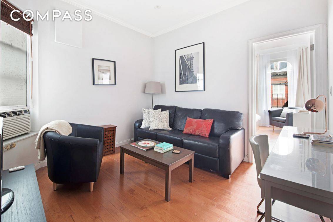 Welcome to 28 Perry Street, a charming prewar boutique condominium nestled in the heart of the West Village, between Waverly Place and West 4th Street.