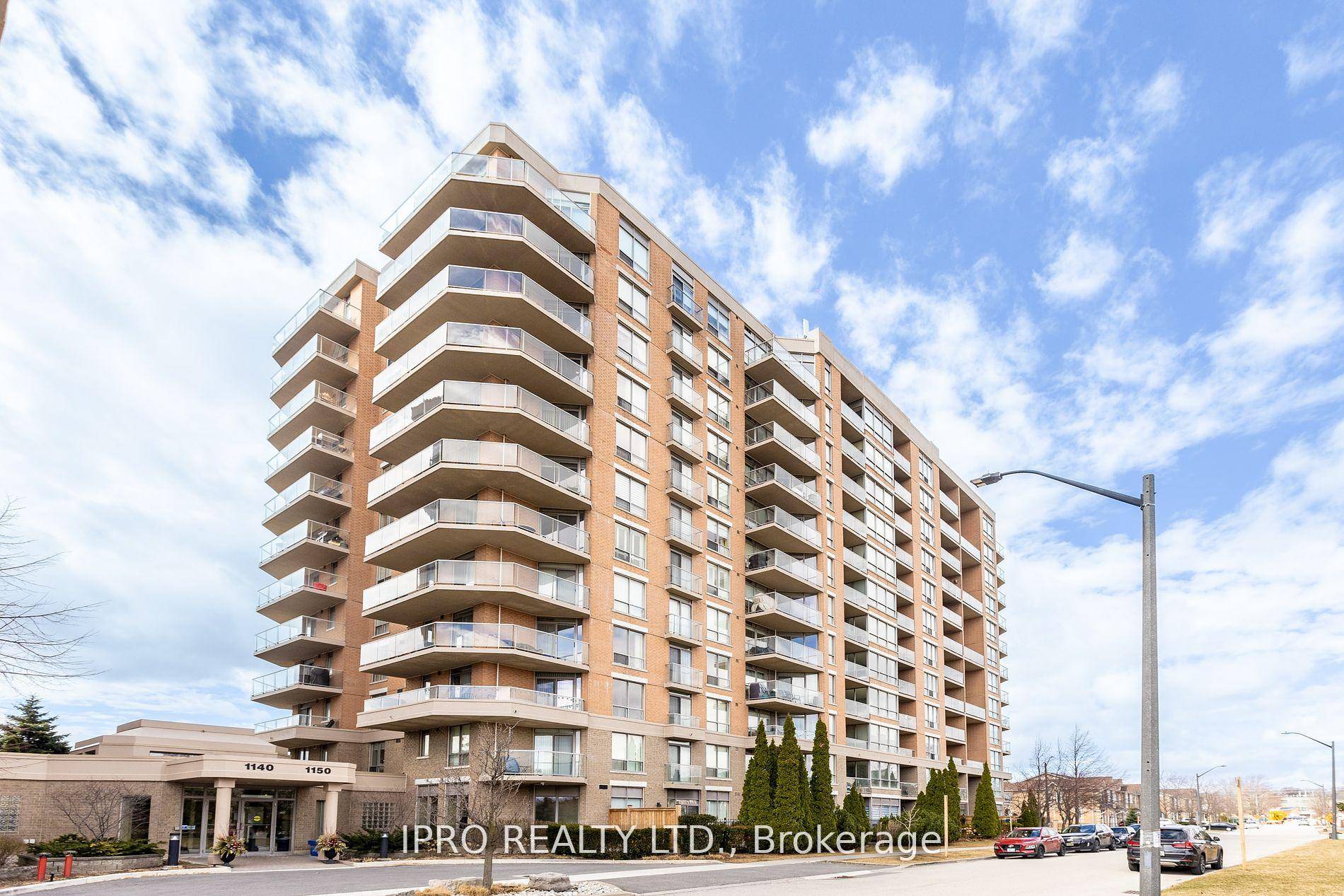 Rarely Offered, Bright amp ; Spacious, West Facing 1 1 Condo At Trendy Village Terraces.