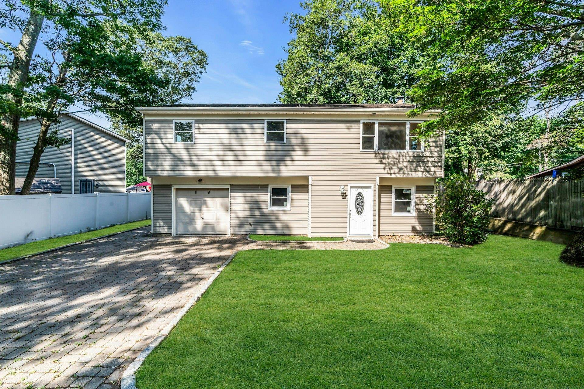 Welcome to this renovated Hi Ranch situated in a quiet, desirable neighborhood in Rocky Point, this house boasts 6 Bedrooms, 2 brand new baths with tubs and ceramic tiling, brand ...