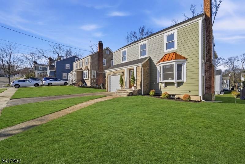 Completely renovated Colonial in Verona ?