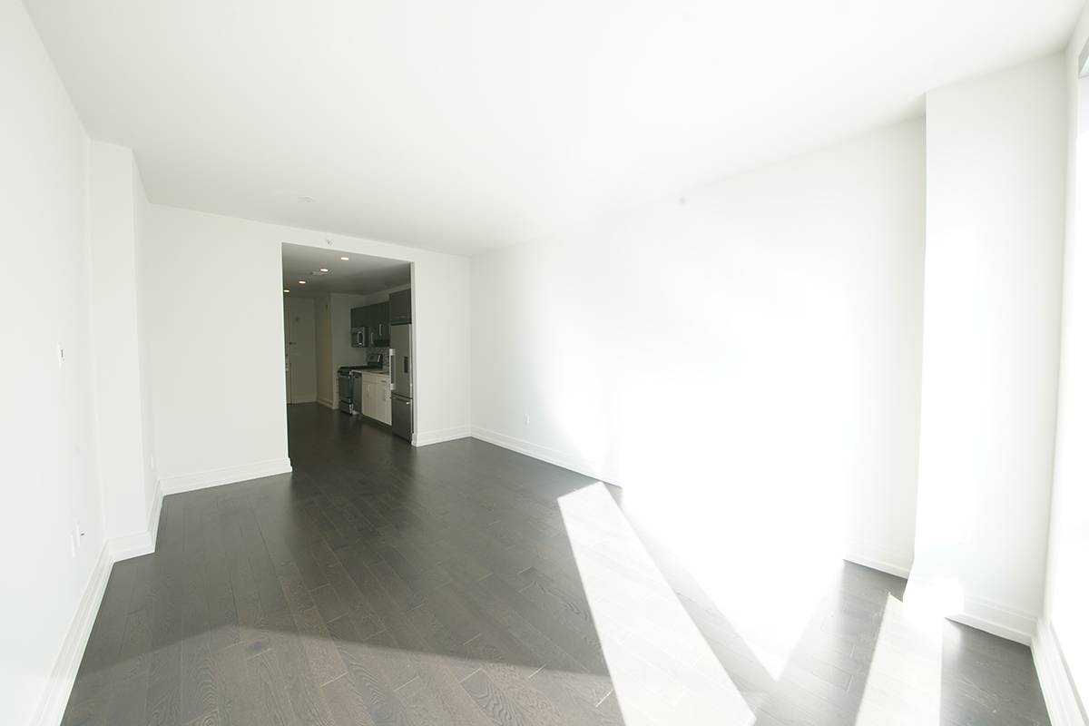 With sweeping views of the city from sunrise to sunset 555TEN towers over the new West Side.