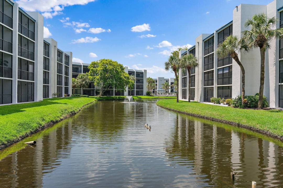 Discover coastal bliss in this charming 1Br, 1.