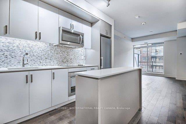 Welcome to Suite 342, located in the highly coveted Craftsman building, an architectural masterpiece in the heart of Clarkson.