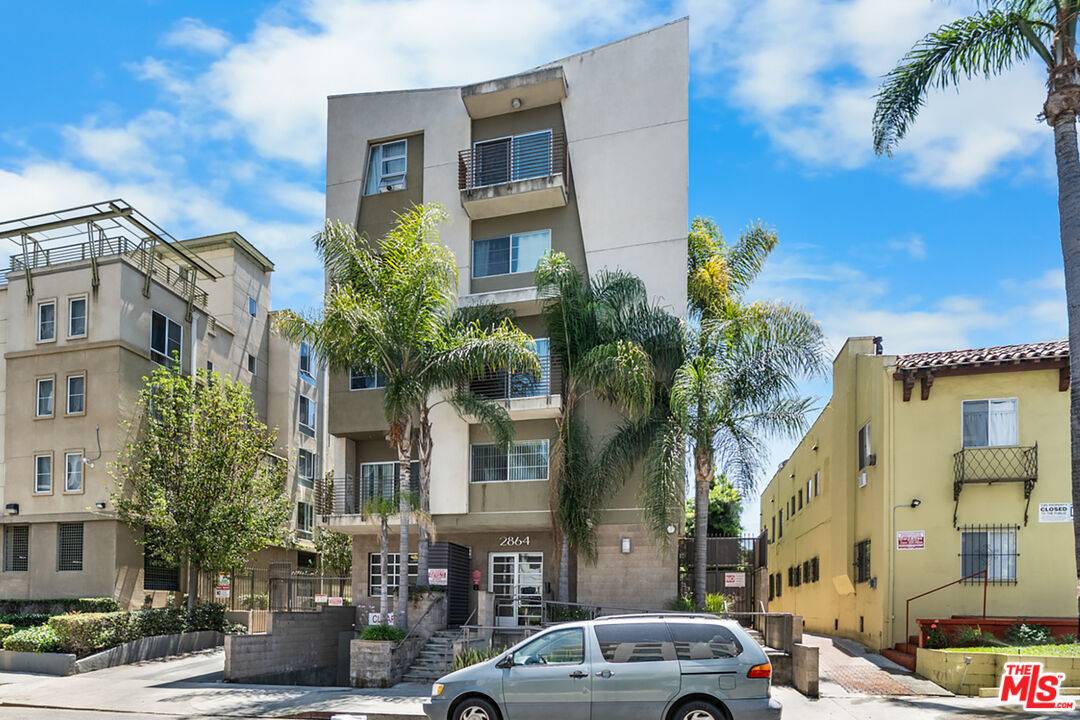 2864   Sunset Pl 2BR Hancock Park La