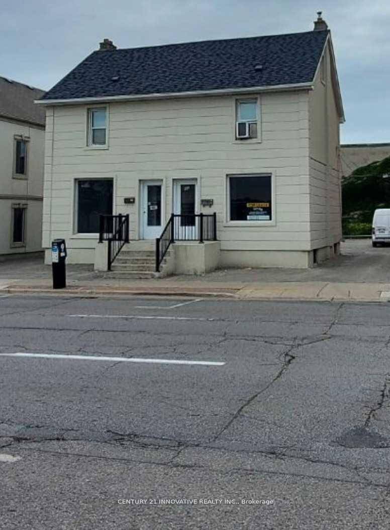 Great little shop with basement ideal for variety of uses e.
